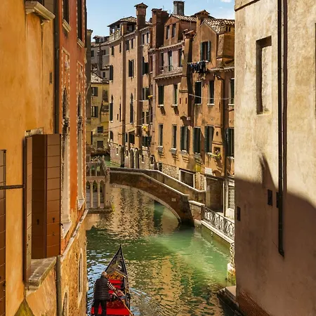 شقة The Yacht House Canal View *