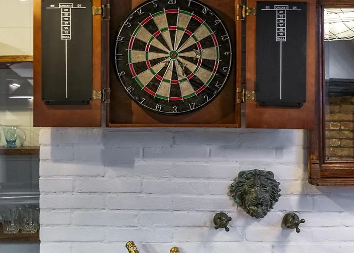 The Yacht House Canal View *