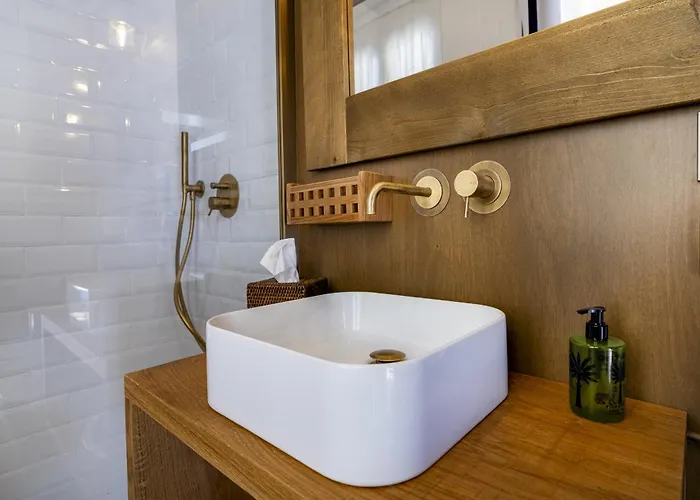 The Yacht House Canal View Apartman